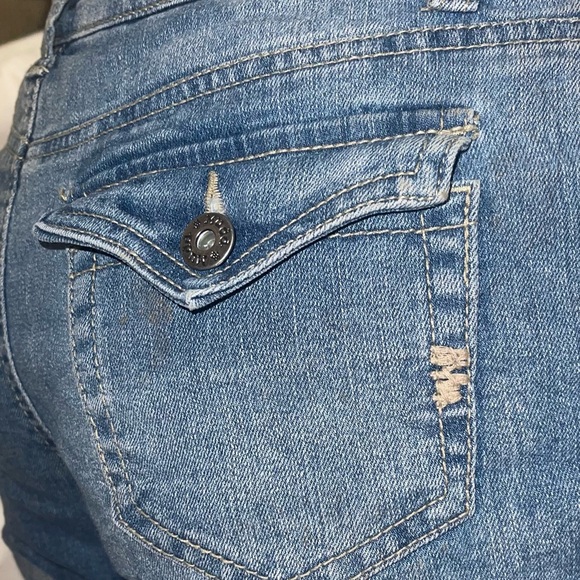 Vintage Mudd jean shorts - Picture 3 of 6